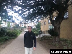 许成钢在伦敦(许成钢提供)