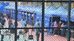 死亡人数超武汉 政策朝令夕改 港府抗疫进退失据 死亡人数超武汉 政策朝令夕改 港府抗疫进退失据