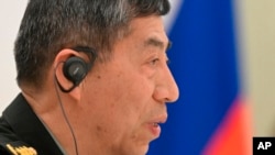 2023年4月16日,中国国防部长李尚福上将在莫斯科克里姆林宫与俄罗斯总统弗拉基米尔·普京和国防部长谢尔盖·绍伊古举行会谈。