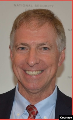 前美国海军陆战队上校,日本战略研究论坛高级研究员格兰特·纽瑟姆 (Grant Newsham)