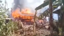 ကရင်ပြည်နယ်မှာ စစ်ပြေးဒုက္ခသည် ၁ သိန်း ၇ သောင်းကျော်ရှိကြောင်း KHRG ခန့်မှန်း. ကရင်ပြည်နယ်မှာ စစ်ပြေးဒုက္ခသည် ၁ သိန်း ၇ သောင်းကျော်ရှိကြောင်း KHRG ခန့်မှန်း.