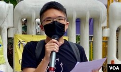 社民连外务副主席周嘉发表示,社民连目前还未决定是否举办六四悼念活动,不过,他相信香港市民会灵活应变,以不同的方式去悼念六四死难者 (美国之音汤惠芸)