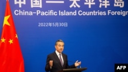 中国国务委员兼外长王毅在斐济出席太平洋岛国外长会议。(2022年5月30日)