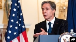 Держсекретар США Ентоні Блінкен, під час спільної прес-конференції з генсеком НАТо Єнсом Столтенбергом, 1 червня 2022 року, Вашингтон. (AP Photo/Жаклін Мартін)