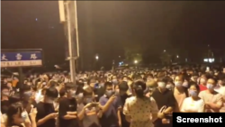 2022年5月26日,天津大学学生举行抗议,对校方防疫措施中管理不当表示不满。