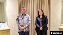 NUG နိုင်ငံခြားရေးဝန်ကြီး ဒေါ်ဇင်မာအောင်နဲ့ တွေ့ဆုံတဲ့ မလေးရှားနိုင်ငံခြားရေးဝန်ကြီး Saifuddin Abdullah. (မေ ၁၄၊ ၂၀၂၂။ ဓာတ်ပုံ - Saifuddin Abdullah Facebook)