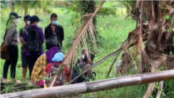 အထောက်အထားမဲ့ မြန်မာတွေ တင်လာတဲ့ကား ပစ်ခတ်ခံရမှု ၁ ဦးသေ၊ ၃ ဦးဒဏ်ရာရ အထောက်အထားမဲ့ မြန်မာတွေ တင်လာတဲ့ကား ပစ်ခတ်ခံရမှု ၁ ဦးသေ၊ ၃ ဦးဒဏ်ရာရ