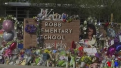 ကန်စာသင်ကျောင်းများလုံခြုံရေး မြန်မာနွယ်မိသားစုတွေရဲ့စိုးရိမ်မှု
 ကန်စာသင်ကျောင်းများလုံခြုံရေး မြန်မာနွယ်မိသားစုတွေရဲ့စိုးရိမ်မှု