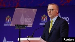 澳大利亚总理阿尔贝尼斯在巴厘岛举行的东盟峰会上讲话。(2022年11月14日)