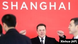 资料照:马斯克在上海出席特斯拉上海超级工厂奠基典礼。(2019年1月7日)