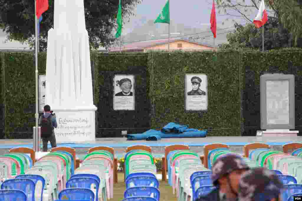 ပြည်ထောင်စုနေ့အခမ်းအနားပြင်ဆင်နေတဲ့ သတင်းဓါတ်ပုံများ 