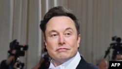 资料照:马斯克在纽约出席一个晚会。(2022年5月2日)