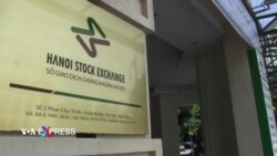 Chứng khoán Việt Nam giảm mạnh, 20 người giàu nhất mất hàng tỷ đô
 Chứng khoán Việt Nam giảm mạnh, 20 người giàu nhất mất hàng tỷ đô