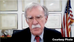 美国前国安顾问博尔顿(John Bolton)4月16日以视讯录影方式发表专题演讲,主题为:“台湾在面对北京威胁时扮演拟聚世界力量的角色”。(视讯影像截图提供:台湾国家联盟和世界台湾人大会)