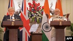 英国首相约翰逊4月22日访问印度会晤印度总理莫迪。