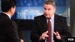 资料图:美国国会众议员史密斯接受美国之音专访谈中国人权问题(2016年4月14日)