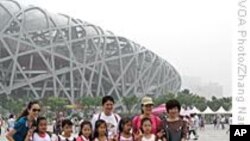 美国之音网友评论:奥运一年后的中国