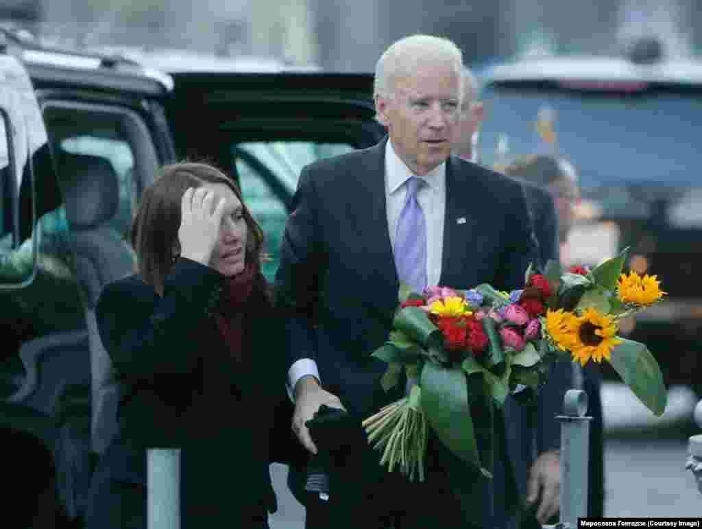 Подорож з Байденом