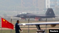 中国生产的歼31隐形战斗机(路透社照片)