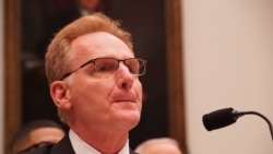 美国海军部代理部长莫德利(Thomas Modly)到国会作证(美国之音黎堡2020年2月27日摄)