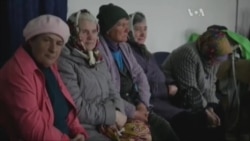 Місто між двох вогнів і без жодного опікуна: Як виживає Красногорівка на лінії фронту. Відео