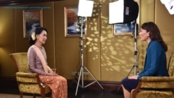 ရခိုင်ပြသနာအတွက် နိုင်ငံတကာကို ဒေါ်စုဝေဖန် ရခိုင်ပြသနာအတွက် နိုင်ငံတကာကို ဒေါ်စုဝေဖန်