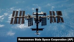 资料照:Roscosmos 国家航天公司发布未注明日期的照片显示国际空间站。