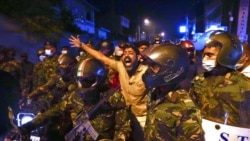 သီရိလင်္ကာ အစိုးရအဖွဲ့ ဝန်ကြီးအားလုံး နုတ်ထွက် သီရိလင်္ကာ အစိုးရအဖွဲ့ ဝန်ကြီးအားလုံး နုတ်ထွက်