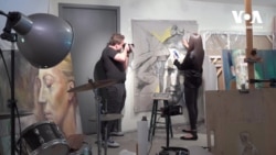 “Обличчя війни” - як художниця із Каліфорнії створює портрети жервт війни в Україні. Відео “Обличчя війни” - як художниця із Каліфорнії створює портрети жервт війни в Україні. Відео