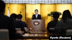 日本首相岸田文雄在新年记者会上讲话。(2023年1月4日)