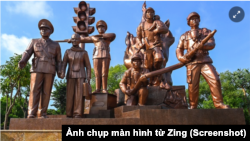 Hai cụm tượng đài này được cho là không ăn nhập gì với nhau. Ảnh chụp màn hình Zing