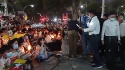 စစ်အာဏာသိမ်းမှု ဆန္ဒပြတဲ့ ထိုင်းရောက်မြန်မာတွေ ဖိအားပေးမှုတချို့ ကြုံနေရ စစ်အာဏာသိမ်းမှု ဆန္ဒပြတဲ့ ထိုင်းရောက်မြန်မာတွေ ဖိအားပေးမှုတချို့ ကြုံနေရ