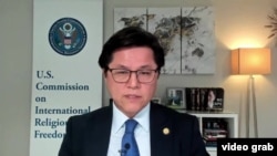 美国国际宗教自由委员会主席努里·特克尔参加美国国会及行政当局中国委员会 9月13日举行的听证会。(来源:视频截图)
