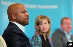 资料照:波音防务公司总裁兼首席执行官泰德∙卡尔伯特(Ted Colbert)