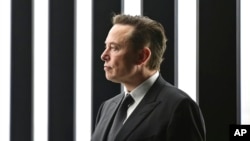 资料照:美国电动汽车公司特斯拉的首席执行长埃隆·马斯克在德国格伦海德出席特斯拉工厂开工仪式。(2022年3月22日)