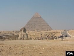 埃及金字塔和狮身人面像(美国之音 申华拍摄)