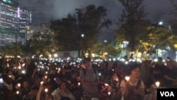 香港纪念"六四"三十周年烛光晚会现场 (美国之音申华拍摄)