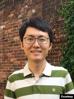 位于台北的政治大学国家发展研究所助理教授黄兆年