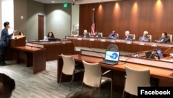 里士满市议会一致通过决议,将亨廷顿大道的其中一段改名为达赖喇嘛大道。