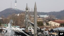 美国国务院就美日韩三方会谈发表联合声明,谴责朝鲜“挑衅性”导弹试射。