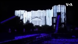 维吉尼亚威廉斯堡圣诞气氛令游客惊叹 维吉尼亚威廉斯堡圣诞气氛令游客惊叹