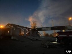 乌克兰南部敖德萨港口设施遭俄罗斯无人机袭击。(2023年8月2日)