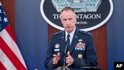 资料照片:五角大楼新闻秘书莱德少将在五角大楼的一次记者会上讲话。(2024年11月12日)