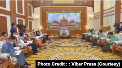 စစ်ကောင်စီ အကြီးအကဲနဲ့ တိုင်းရင်းသား လက်နက်ကိုင်အဖွဲ့တချို့ နေပြည်တော်မှာတွေ့ဆုံမှု။