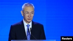 刘鹤2018年9月17日在上海参加一项活动(路透社)