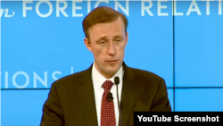 На фото: Джейк Салліван, радник Білого дому з національної безпеки, виступає на засіданні Ради з міжнародних відносин у Вашингтоні, 17 грудня 2021 року