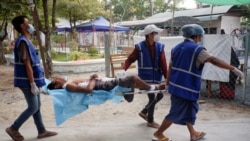 အသက်အန္တရာယ်ကြားက လူနာကုနေရတဲ့ ဆရာဝန် အသက်အန္တရာယ်ကြားက လူနာကုနေရတဲ့ ဆရာဝန်