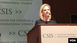 美国助理商务部长沃尔什在国际战略与研究中心发表讲话(美国之音莉雅拍摄)