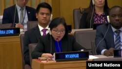 နယူးယောက် ကုလသဂ္ဂဆိုင်ရာ မြန်မာ ဒုတိယ အမြဲတမ်းကိုယ်စားလှယ်၊ သံအမတ်ကြီး ဒေါ်မွှေးမွှေးခိုင်။