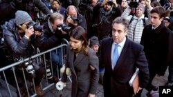 特朗普前私人律师科恩因向国会撒谎等罪行,于周三抵达纽约联邦法院受审。(2018年12月12日)